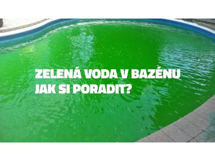 zelená voda v bazénu